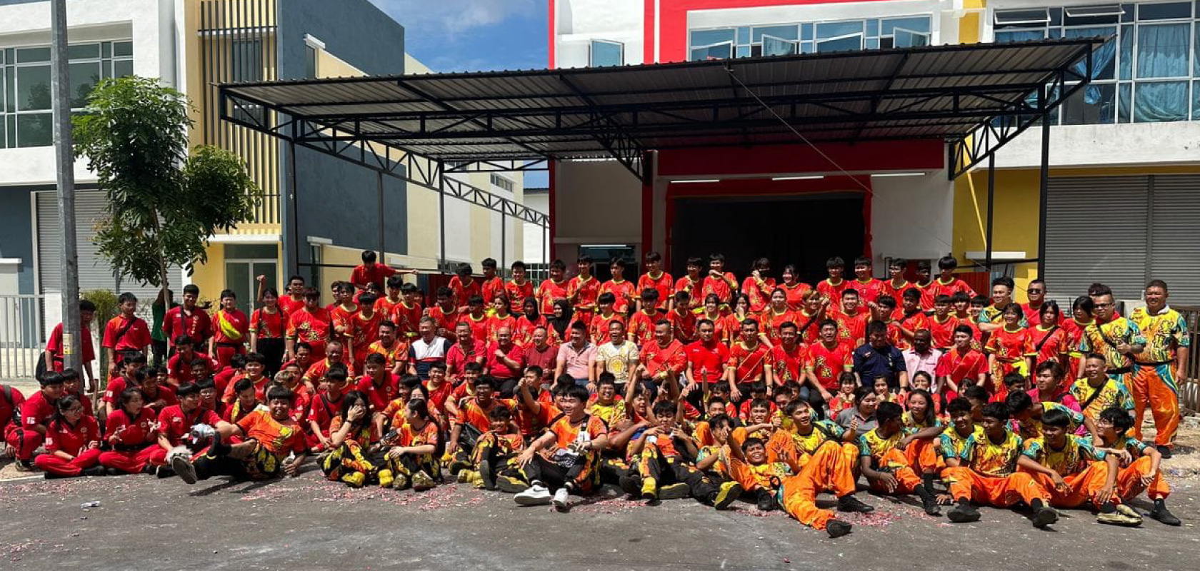 文威龍獅體育會